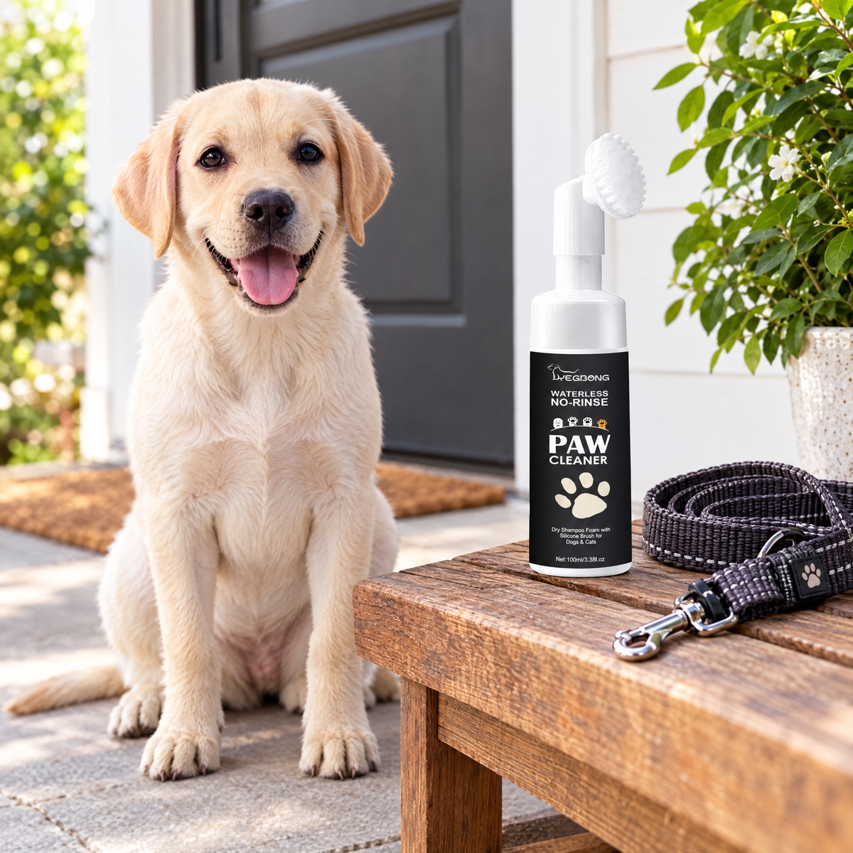 Foam paw cleaner – lifestyle photo 3